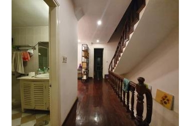 HIẾM! Bán nhà Xuân La, DT50m x 5tầng, ngõ thông, giá chỉ 2,5 tỷ.